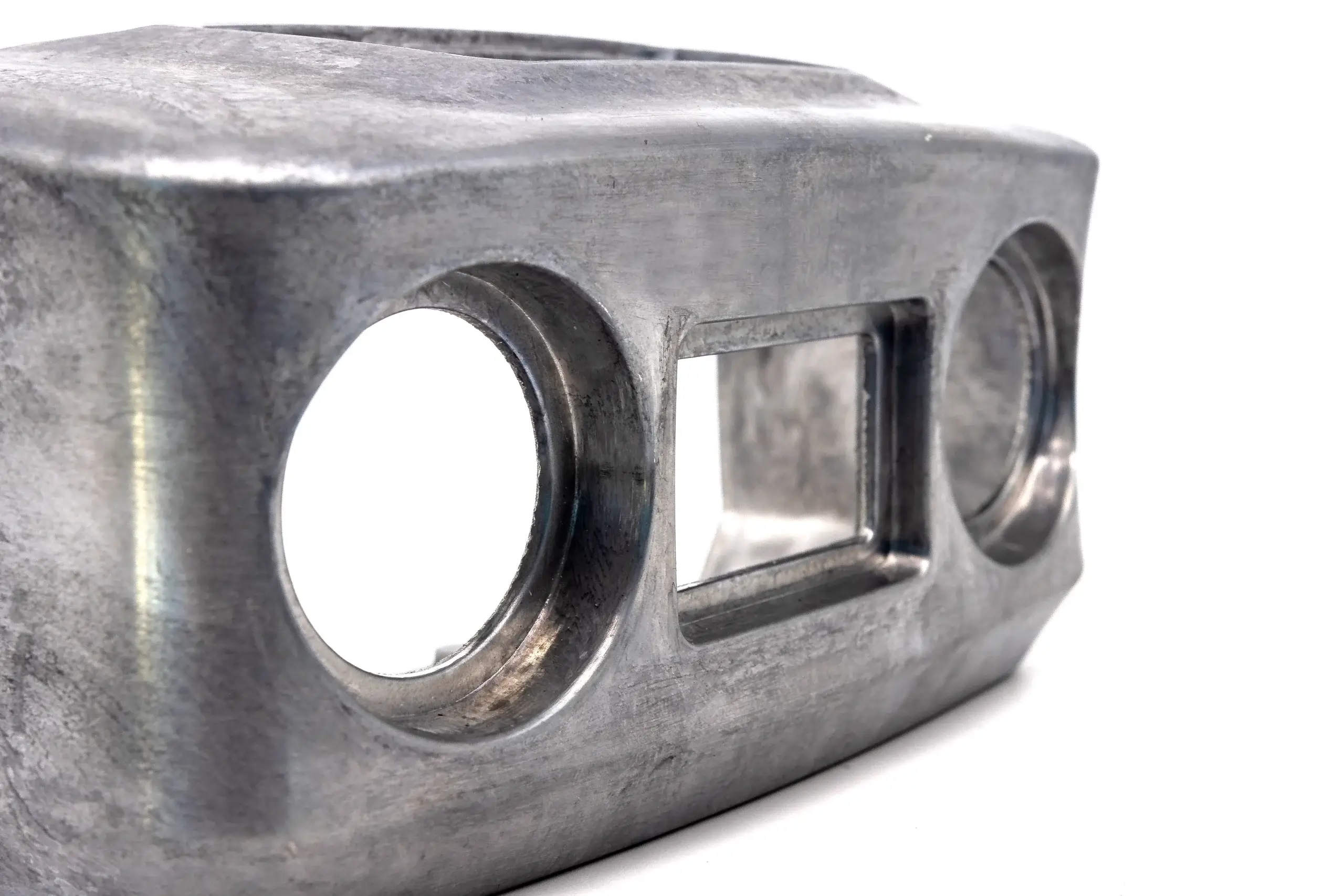 Aluminiumdruckguss Gehäuse in Kleinserie vorbereitet für Pulverbeschichtung